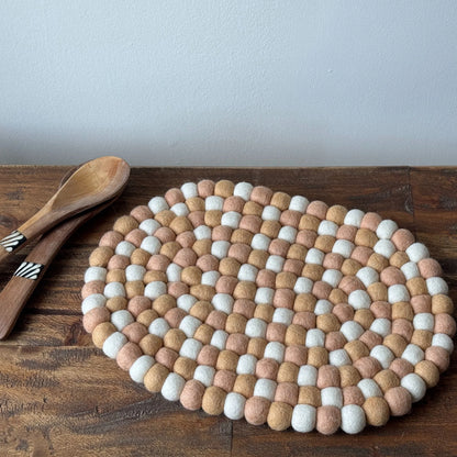 Felt Casserole Trivet, Sunset Sands