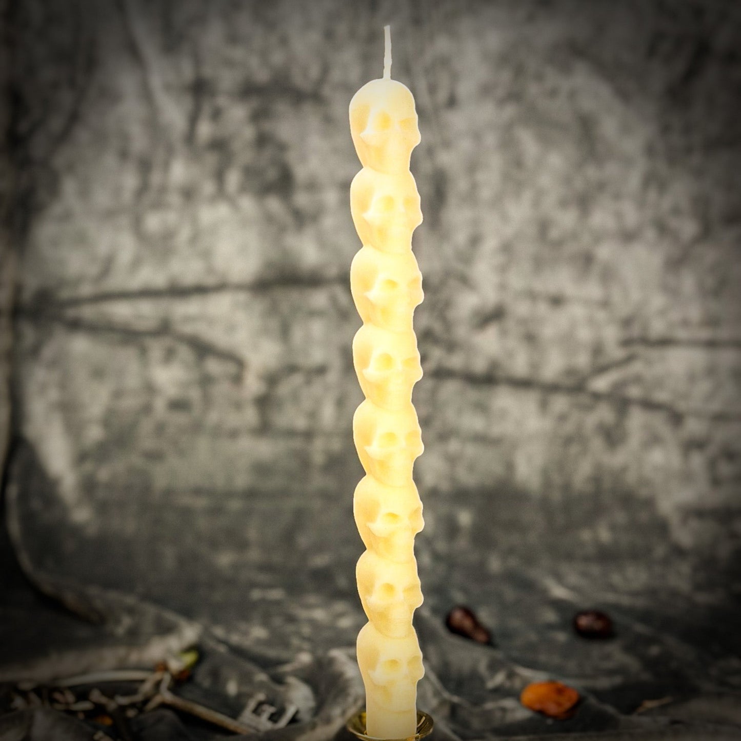 Eight Day Skull Taper Candle Spell Kit - Mind Influence & Ancestral Wisdom