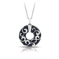 Reina Pendant